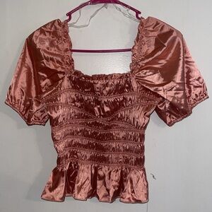 🌺WILLOW & ROOT SMOCKED SATIN TOP